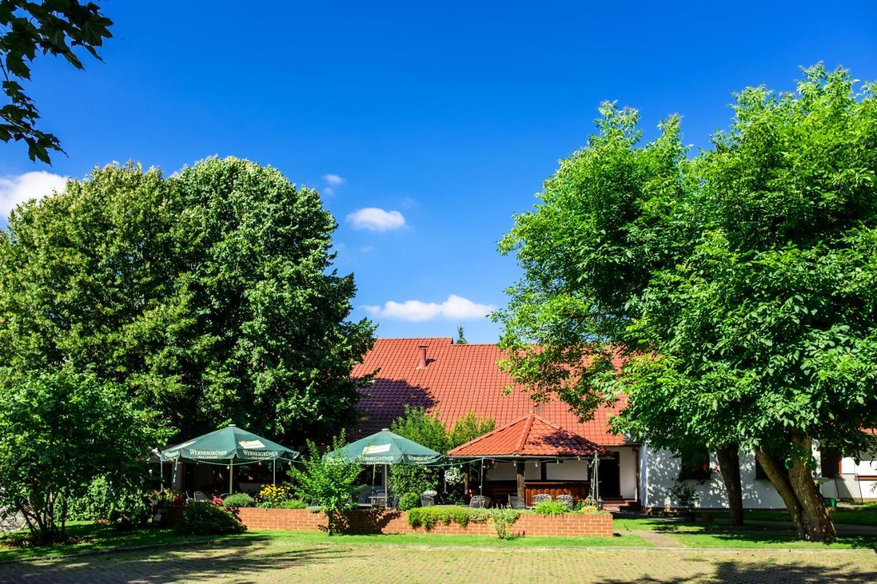 Hotel & Restaurant Lindengarten Lubben Exterior photo
